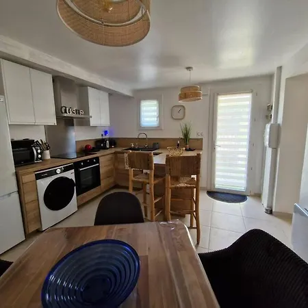 T2 Terrasse, Wifi, Plage De Sable A 2mn A Pied ! Apartamento